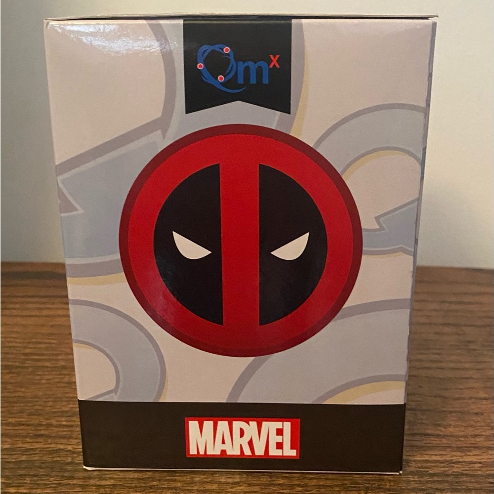 Q Fig Deadpool New In Box - Picture 3 of 4